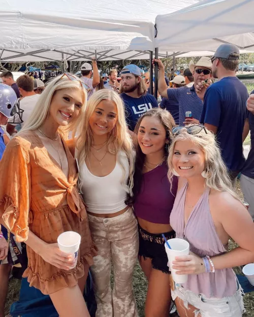 Which college girl do you want most? [4]