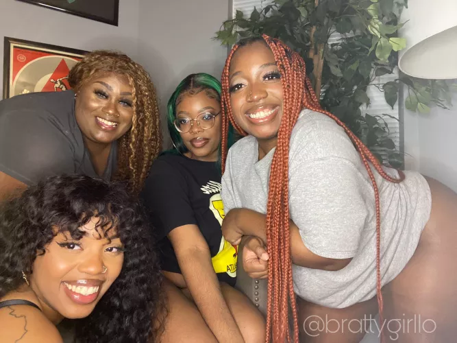 Which domme you choosing? Chilling W/ the Hate Cult ❤️🔥
