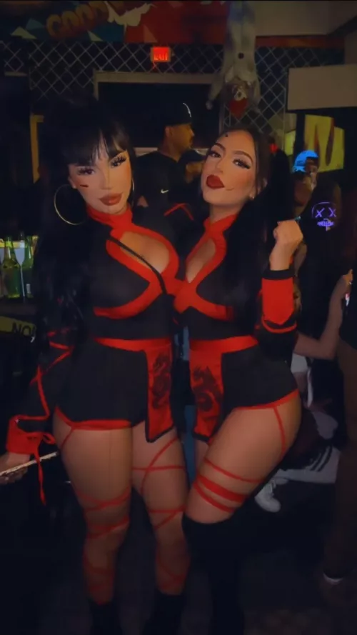 Which ninja slut gets banged and which one gets facefucked? 🧐