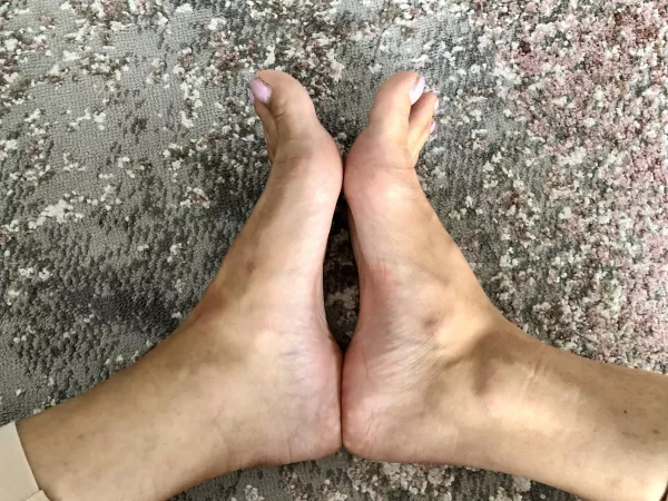 Which one is bigger? π€