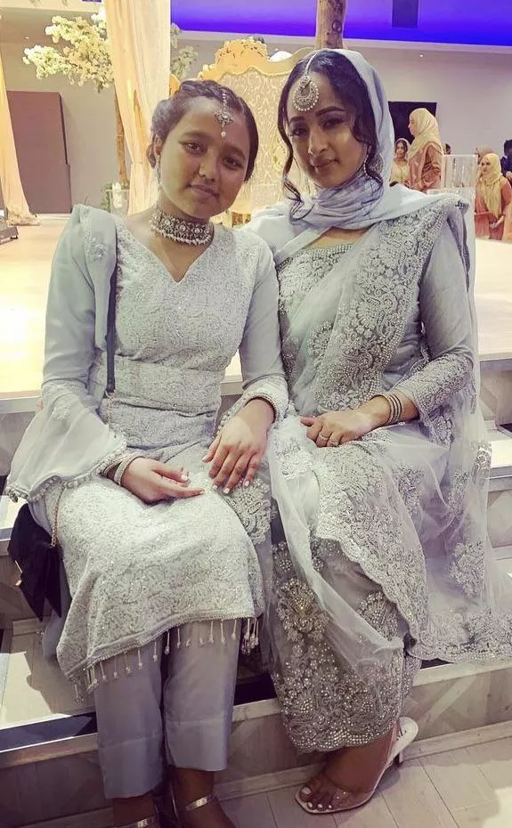 Which one would you fuk mom or daughter and? Which one would you fuk mom or daughter and?