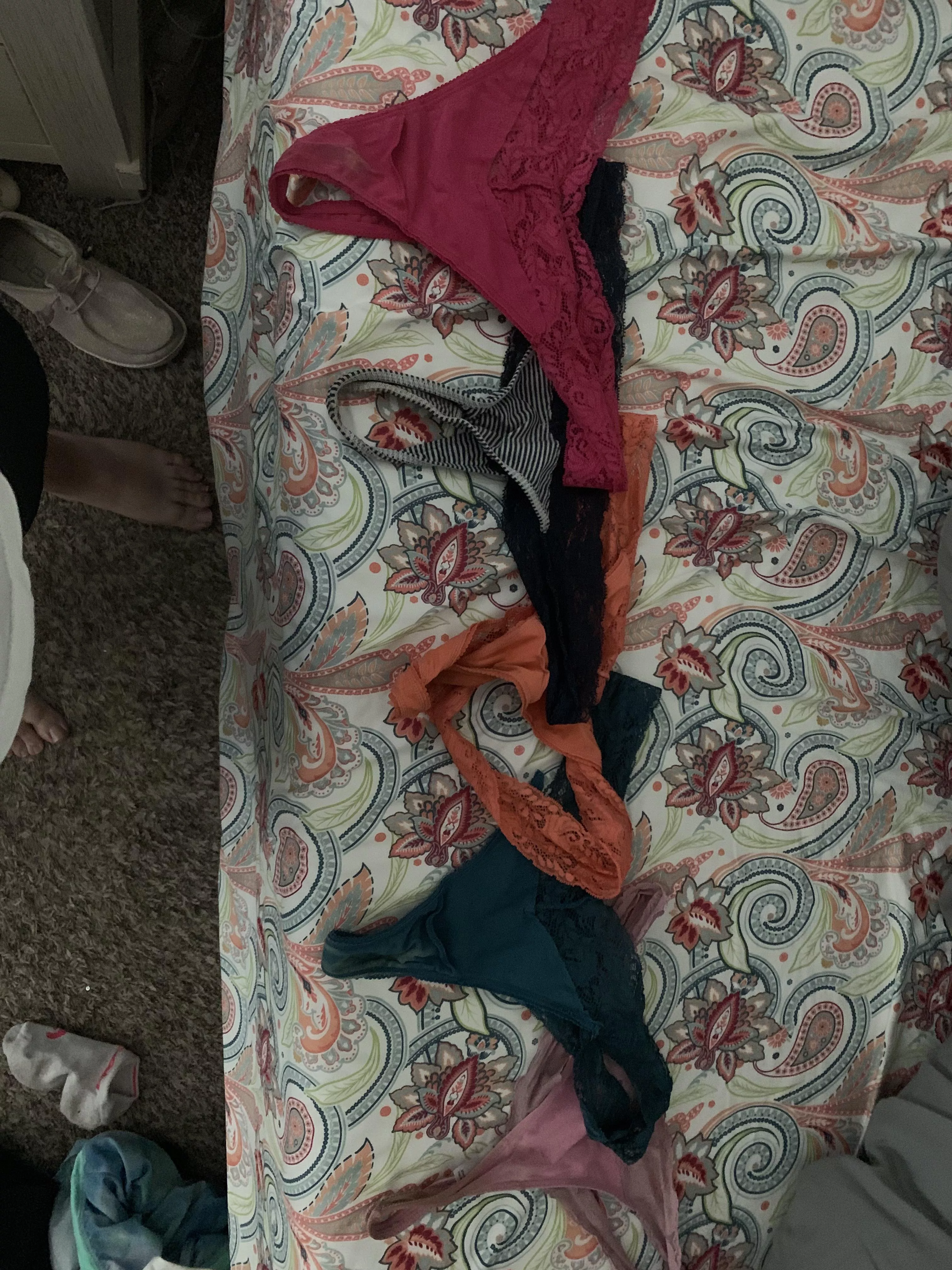 Which pair of my wife’s dirty panties do you want to see me wear? 🍆