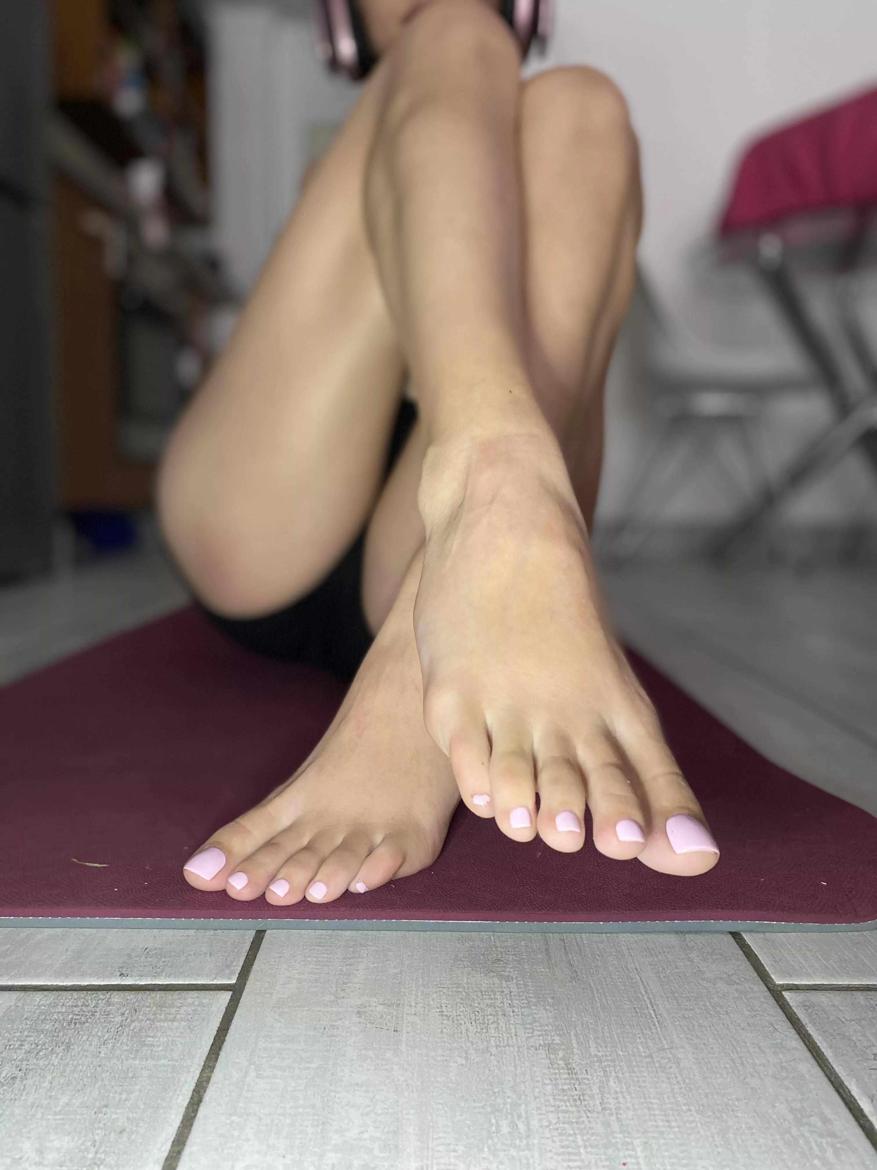 Which toe would you start sucking first?