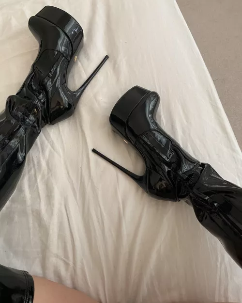 White sheets and vinyl, is there a better combo?