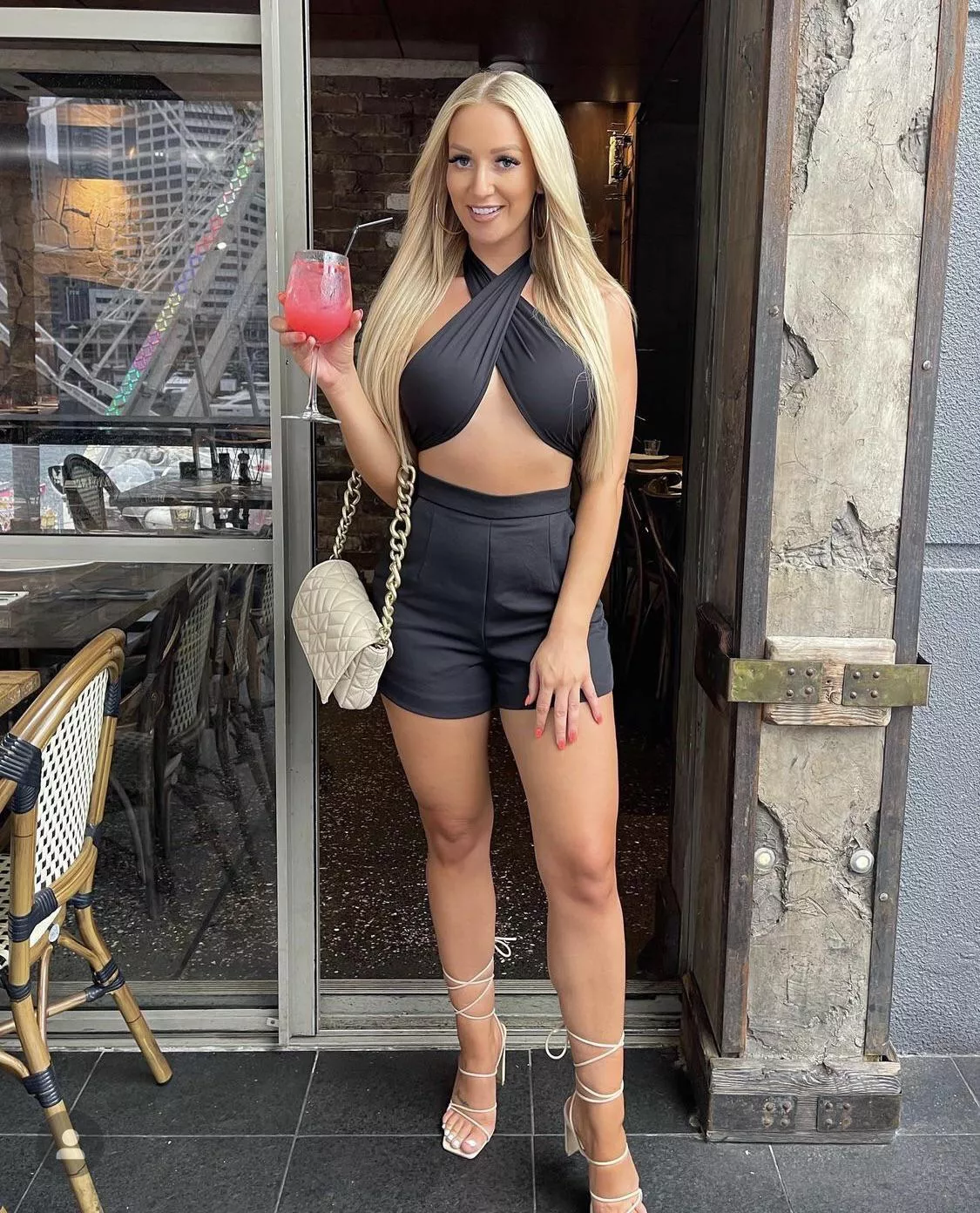 White straps White straps