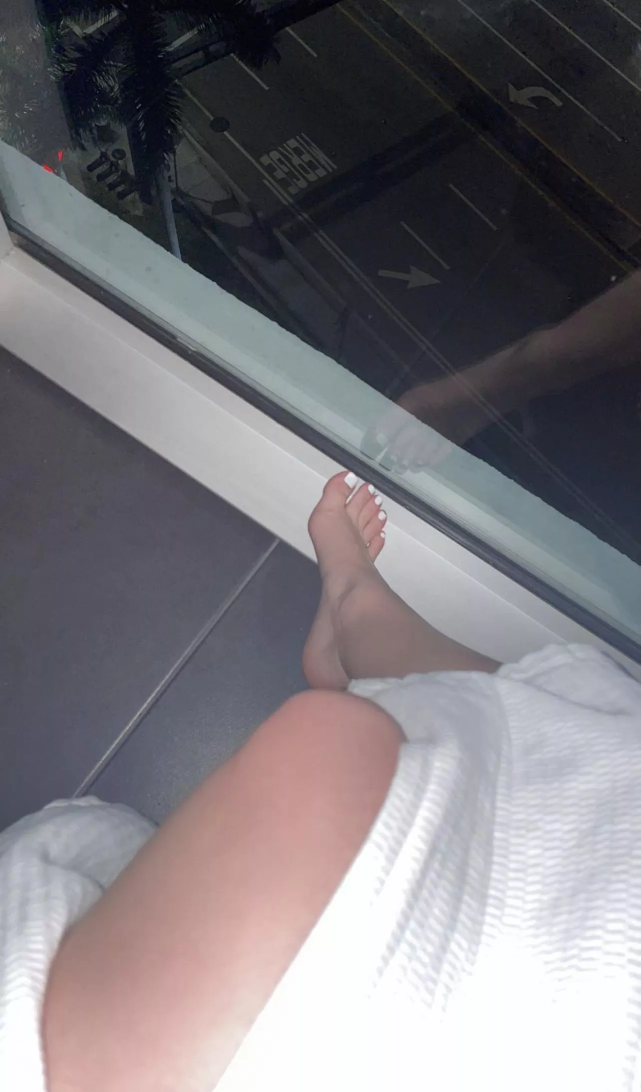 White toes good pussy 🤍 White toes good pussy 🤍