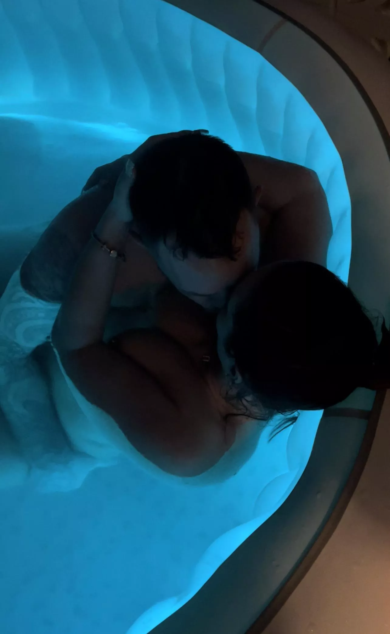 Who doesn’t like to kiss other men