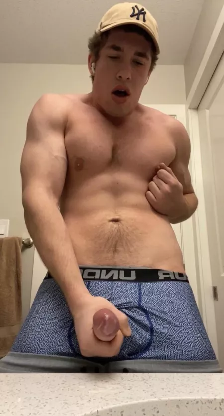 Who doesnβt love some nipple play π