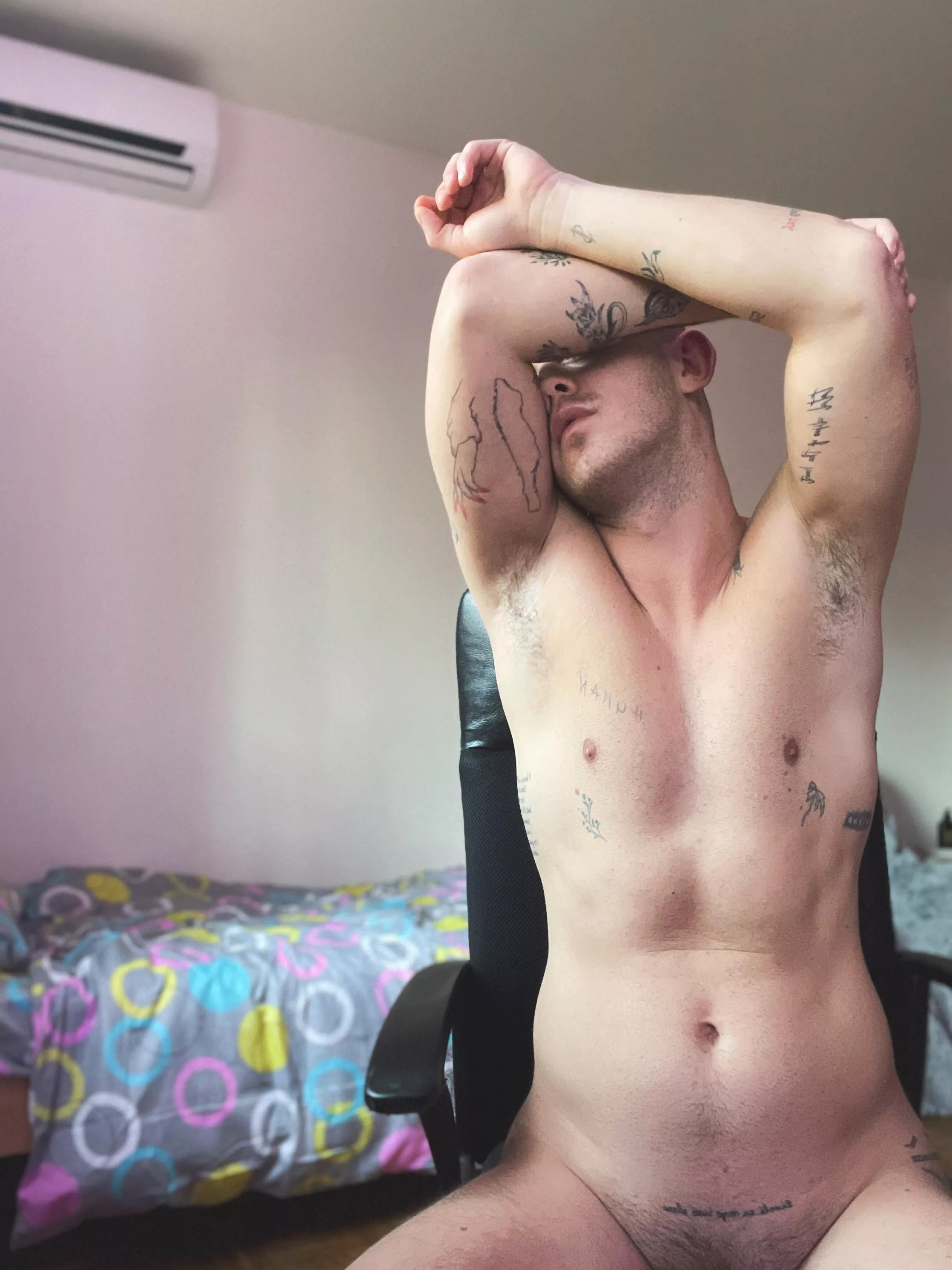 who else is happy no nut november is over? 🐷