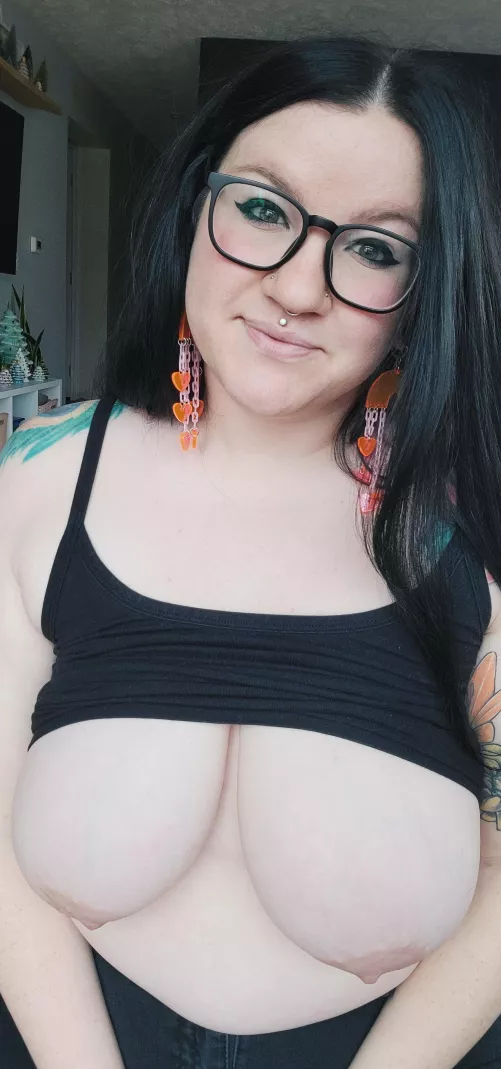 Who else is watching The Witcher?!