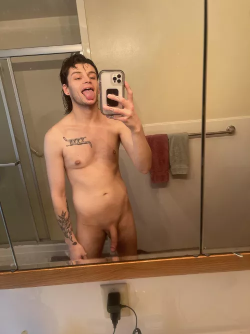 Who else likes to be fun when they are naked? (soft)