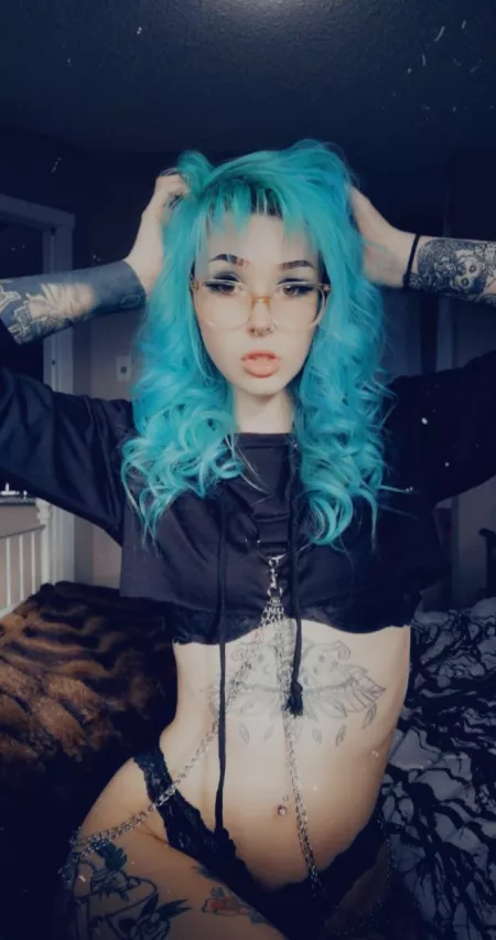 Who else loves blue haired girls?๐ Who else loves blue haired girls?๐