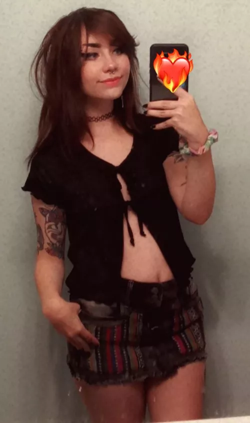 who else loves itty bitty skirts? who else loves itty bitty skirts?