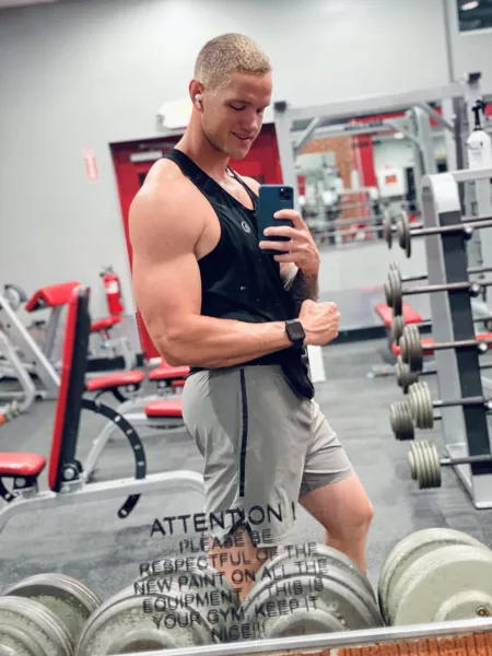 Who else loves the gym? Who else loves the gym?