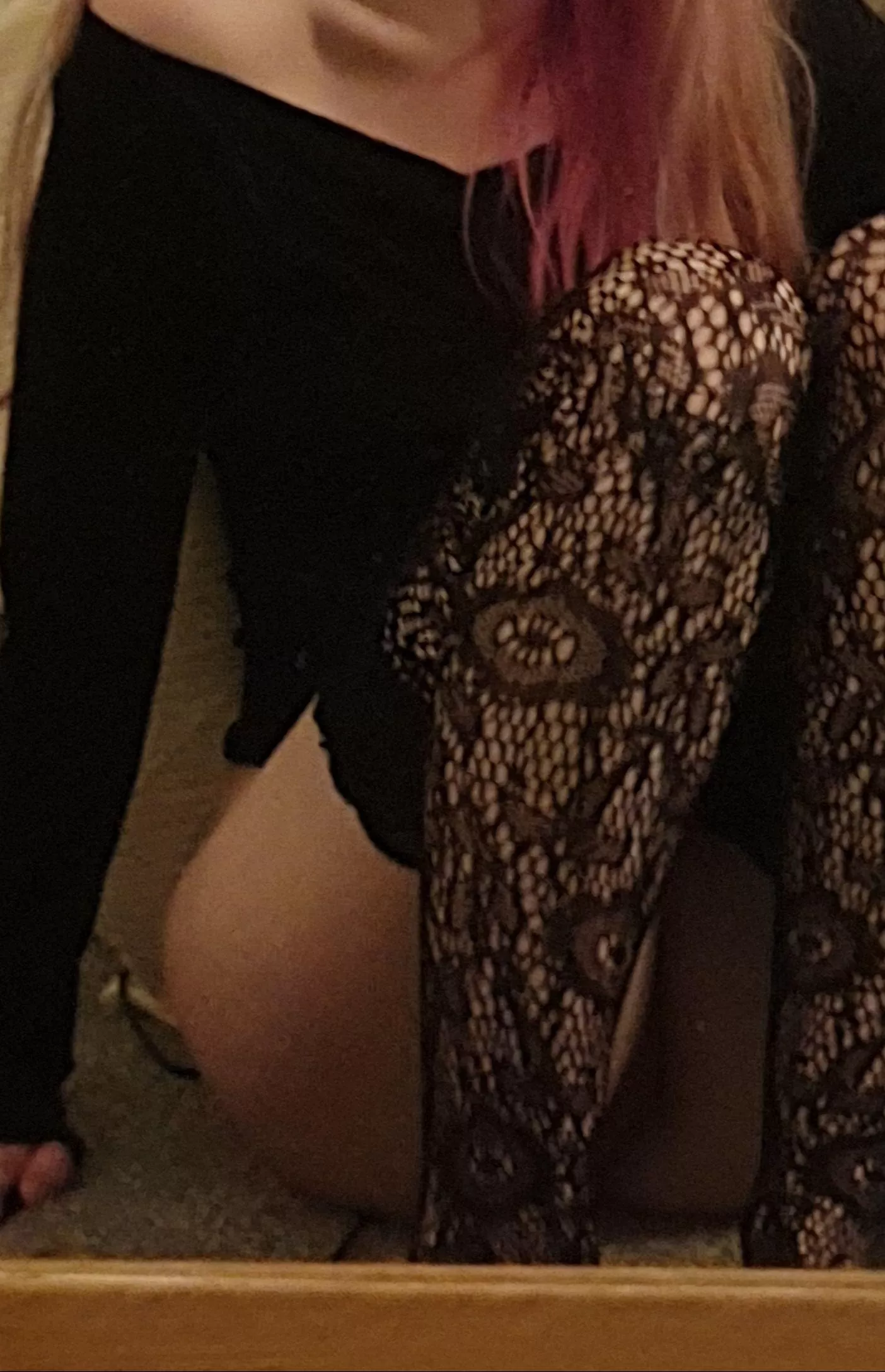 who enjoys goth girl thighs?? who enjoys goth girl thighs??