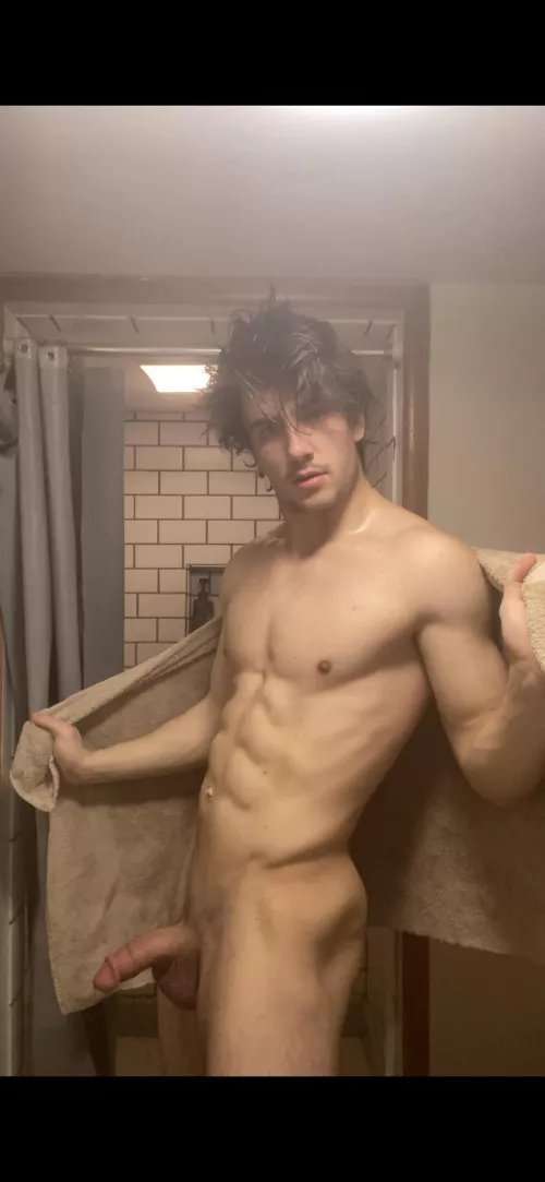 Who here has the most non existent gag reflex?