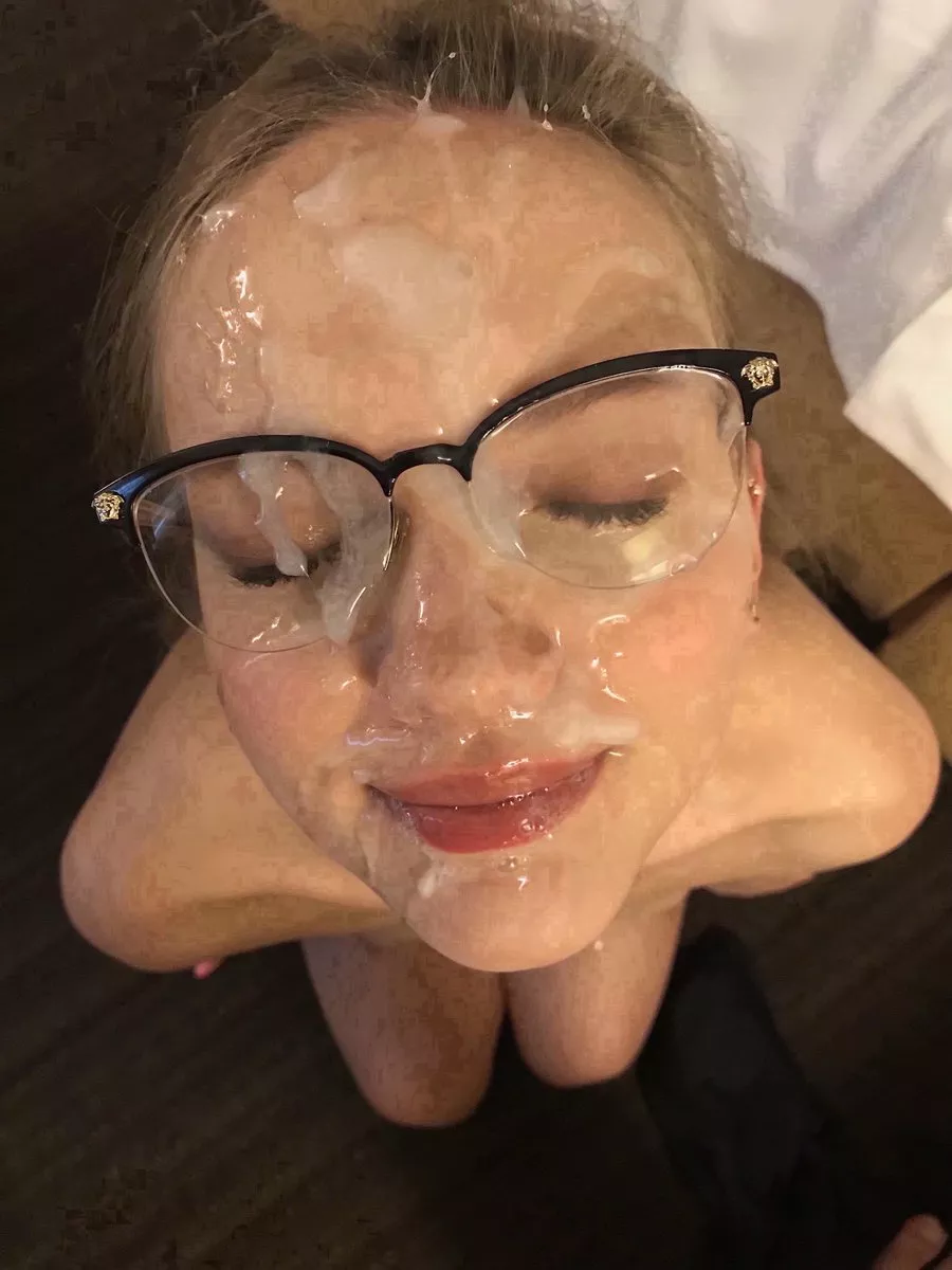 Who is this? Are there more pictures? Who is this? Are there more pictures?