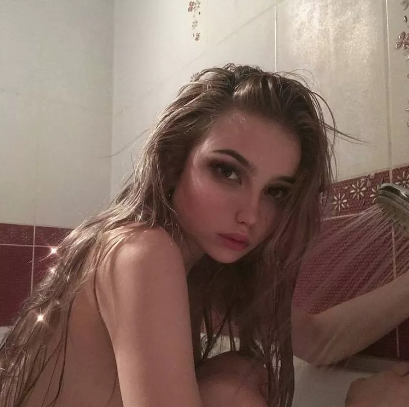 Who is this girl? Who is this girl?