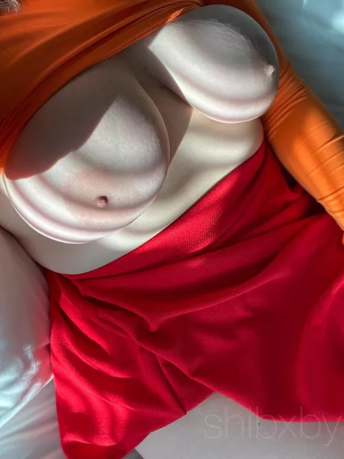 who knew velma had ghost nipples?! π₯°