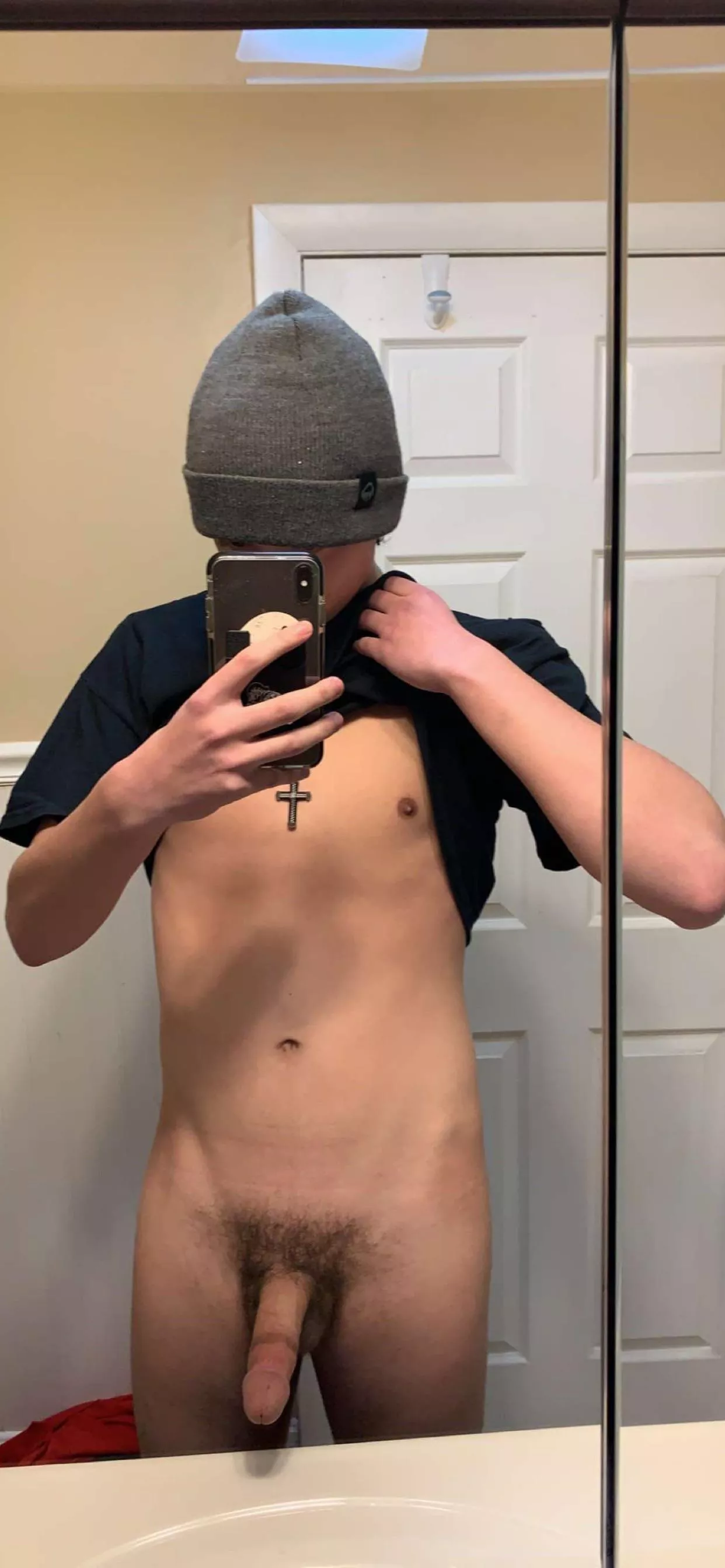 Who likes 18 year old boy cock?