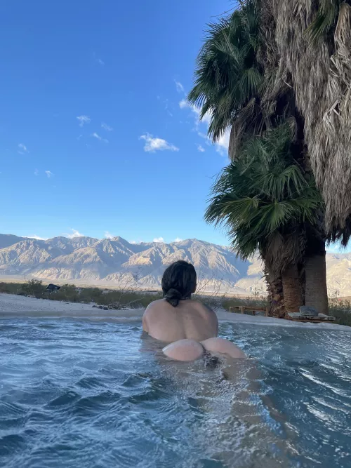 Who likes a good hot soak? 🤤 Who likes a good hot soak? 🤤