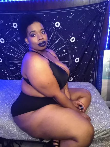 Who likes a Thicc Haitian baddie? Who likes a Thicc Haitian baddie?