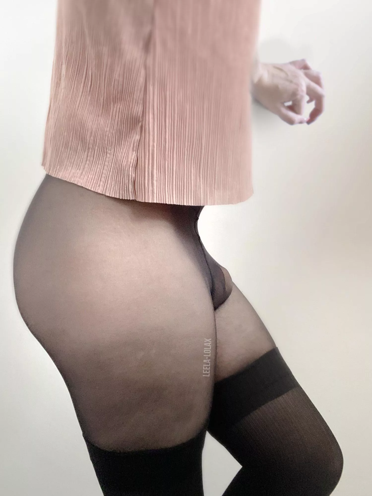 Who likes a tiny bulge? Who likes a tiny bulge?