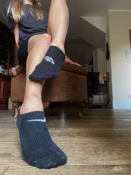 Who likes black sockies? ??