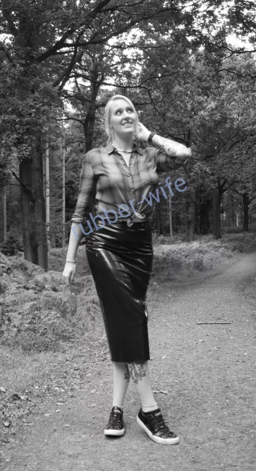 Who likes Latex Hobble Skirts? Especially when combined with a shirt for everyday wear for a walk in the forest. [OC]