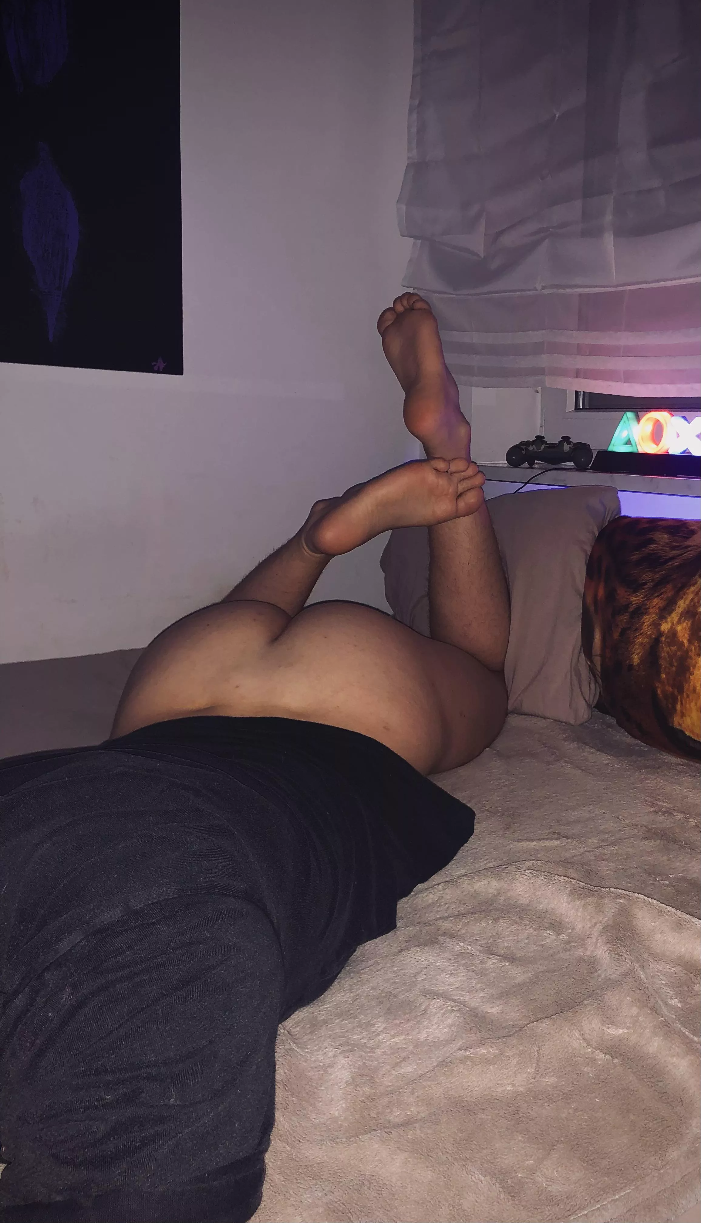 Who likes my cute little feet?