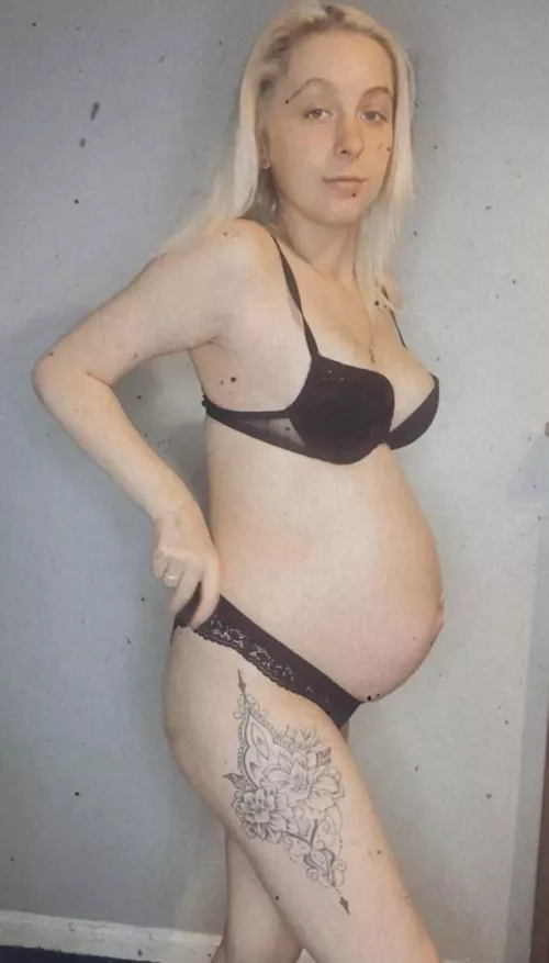 Who likes pregnant mommas💞