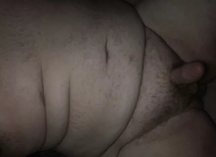 Who likes submissive fat boys? 😳