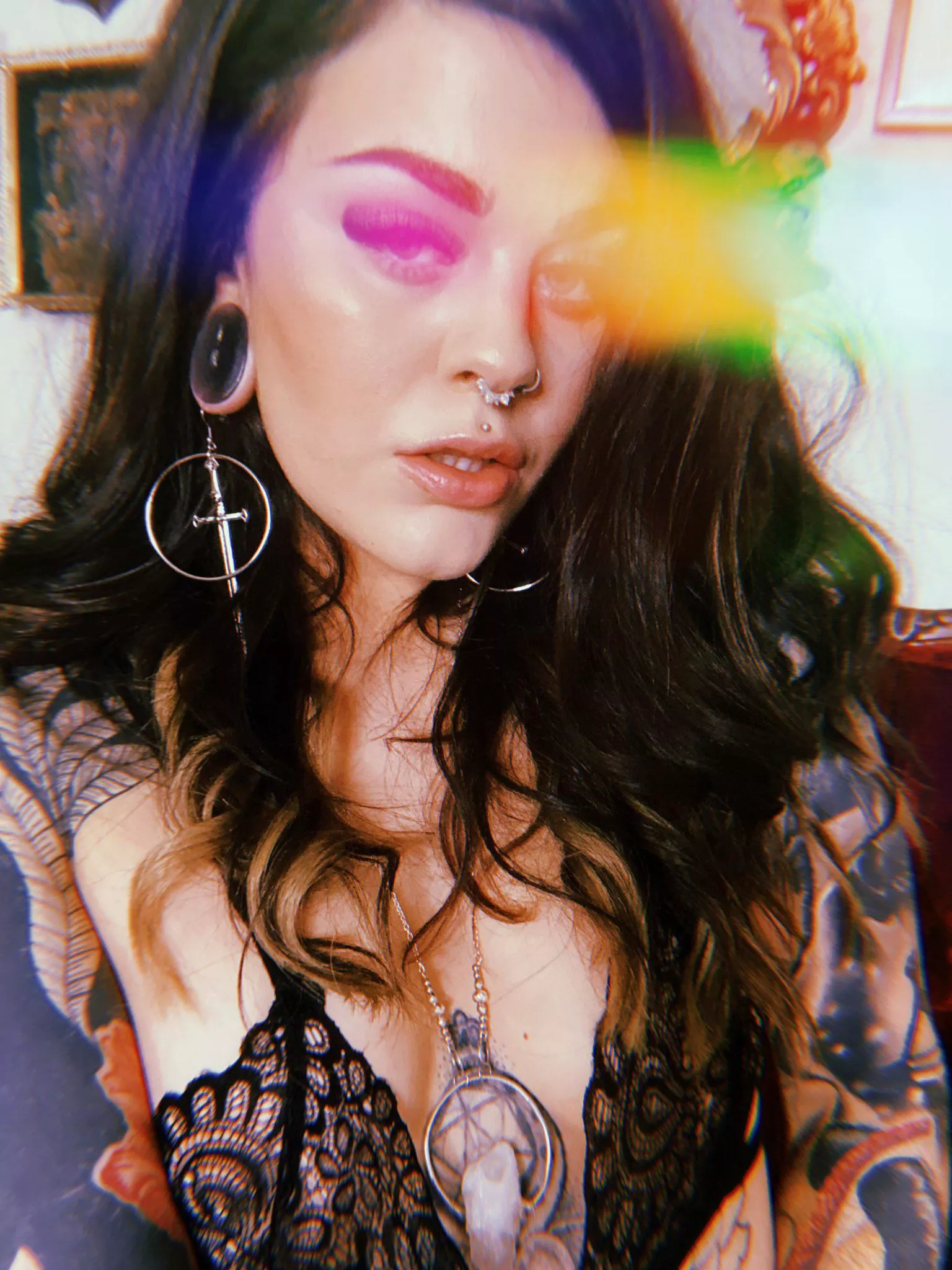 Who loves bad girls ? Who loves bad girls ?