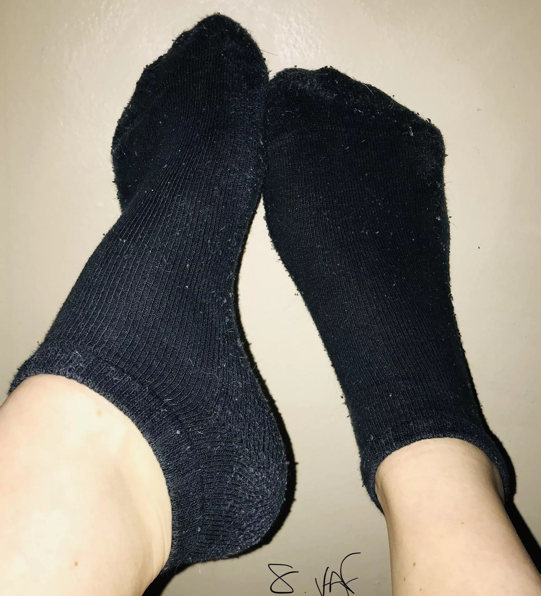 Who loves black ankle socks!? 😍