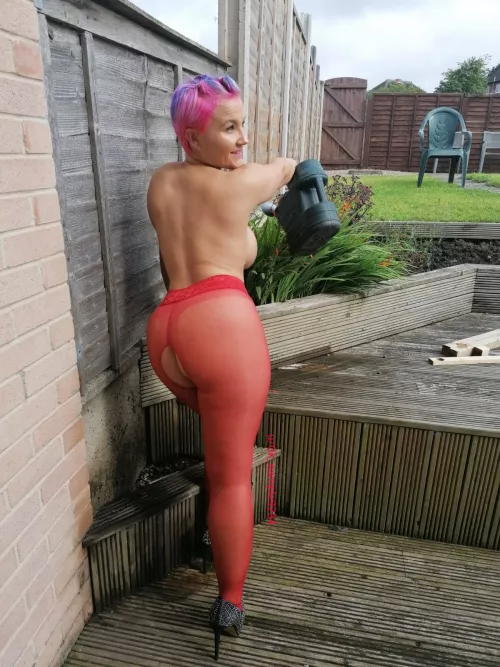 Who says you can't garden in pantyhose? ππππππ