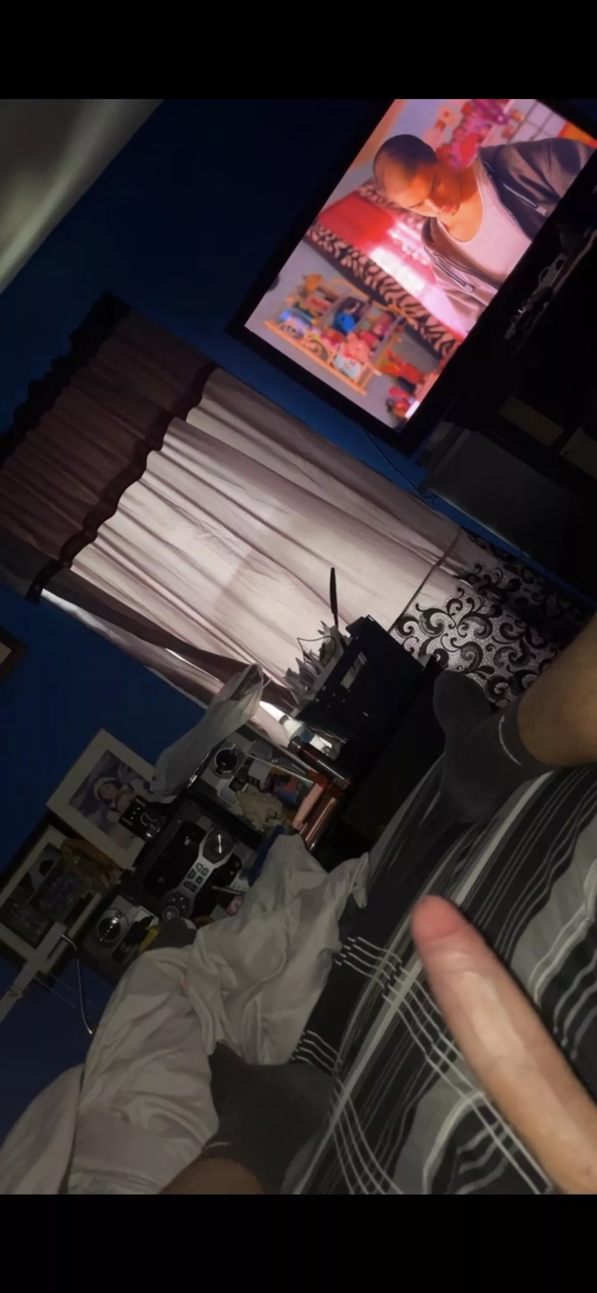 Who wanna fuck Who wanna fuck