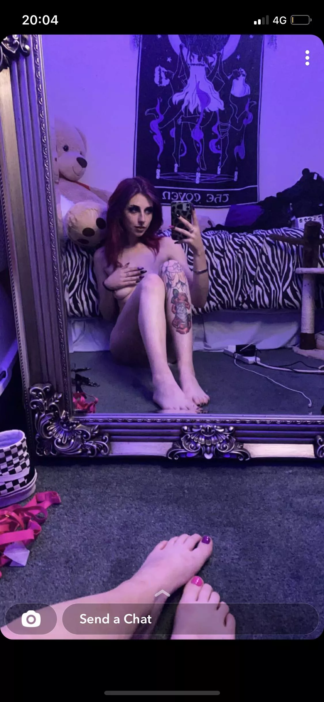 Who wanna suck on them toes?? dms are open bitches!