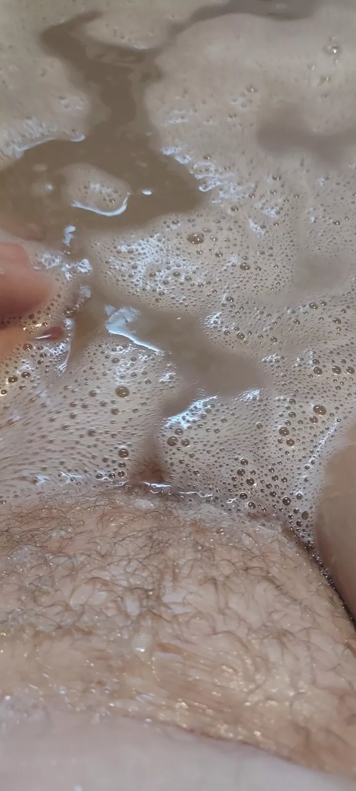 Who want to see more of my pregnant pussy go on my page 🥵🥵🥵