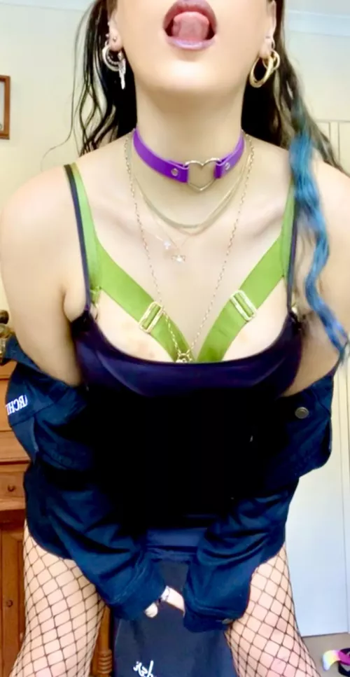 Who wants a lick? π¦