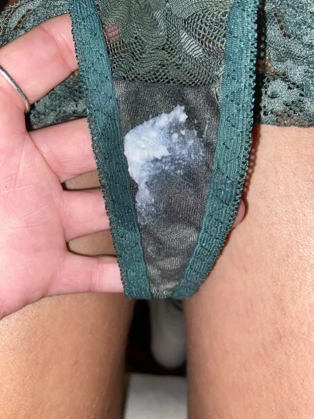 Who wants dibs on my creamy panties?π€
