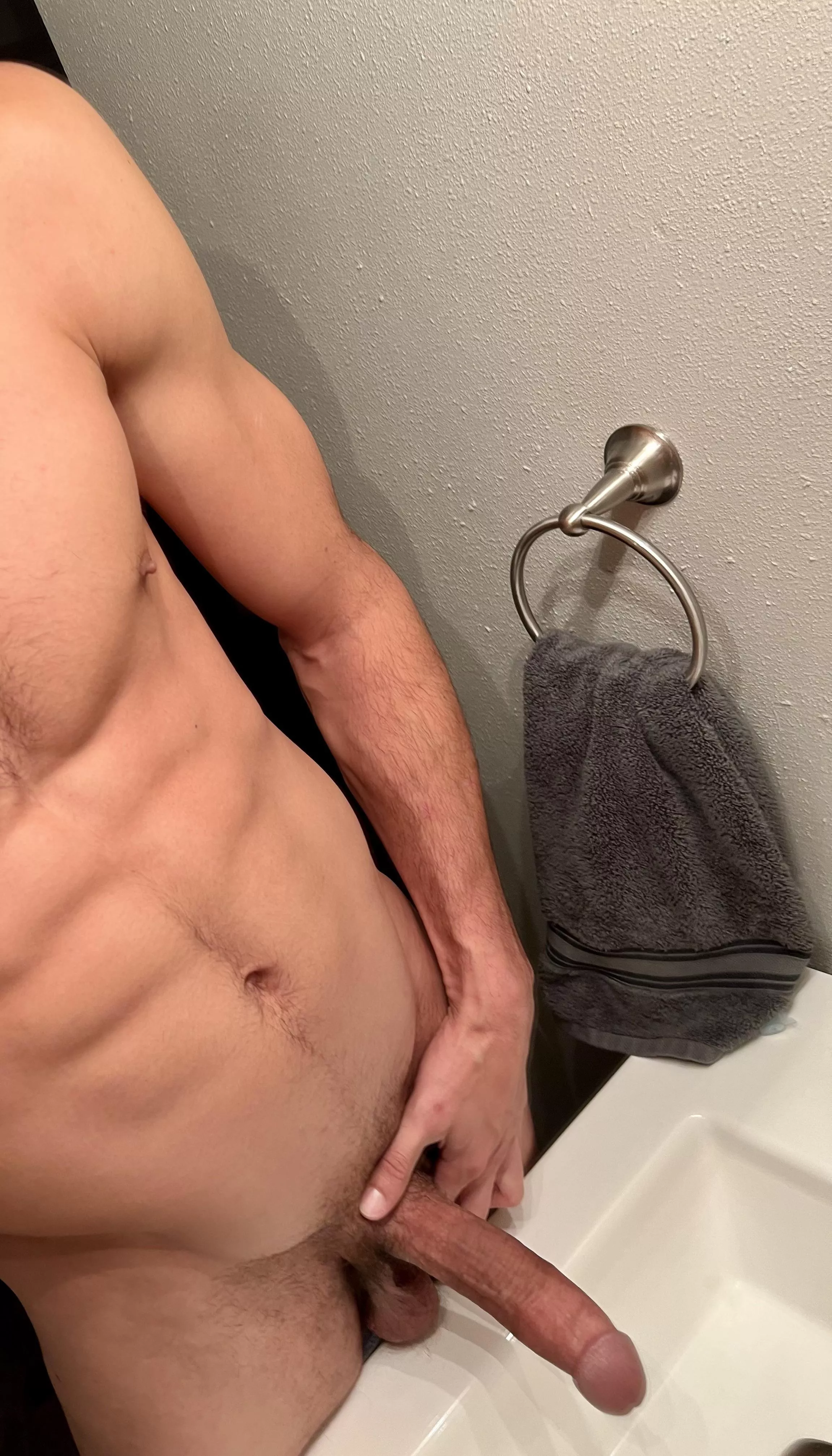 Who wants get pounded doggy style by this monster? Who wants get pounded doggy style by this monster?