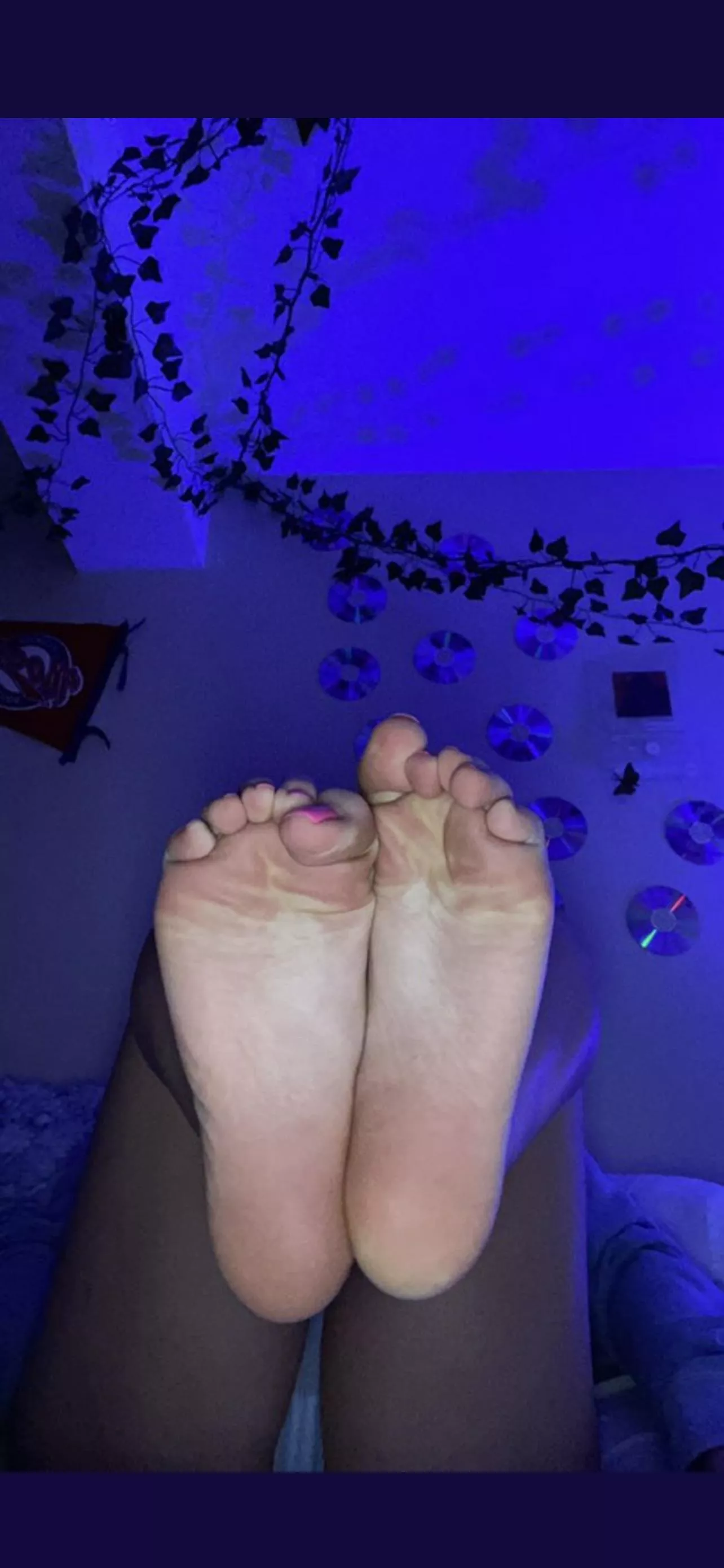 Who wants my big size 11βs in their face?ππ Who wants my big size 11βs in their face?ππ