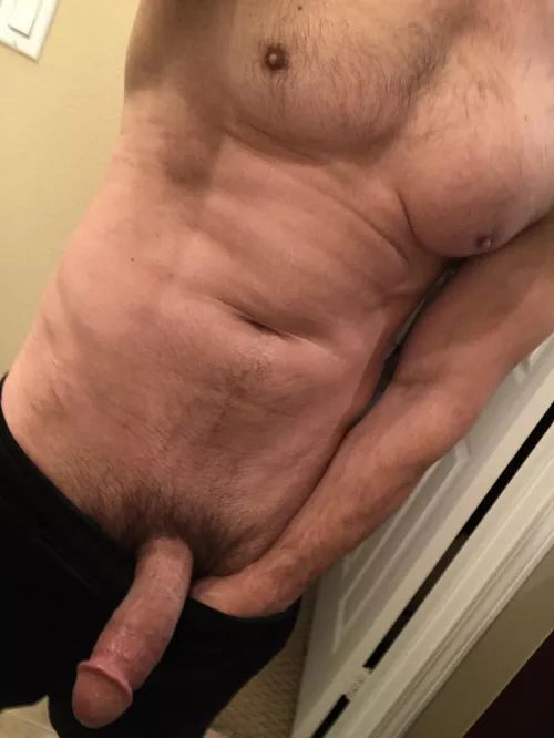 Who wants some daddy dick?! ๐๐ฆ