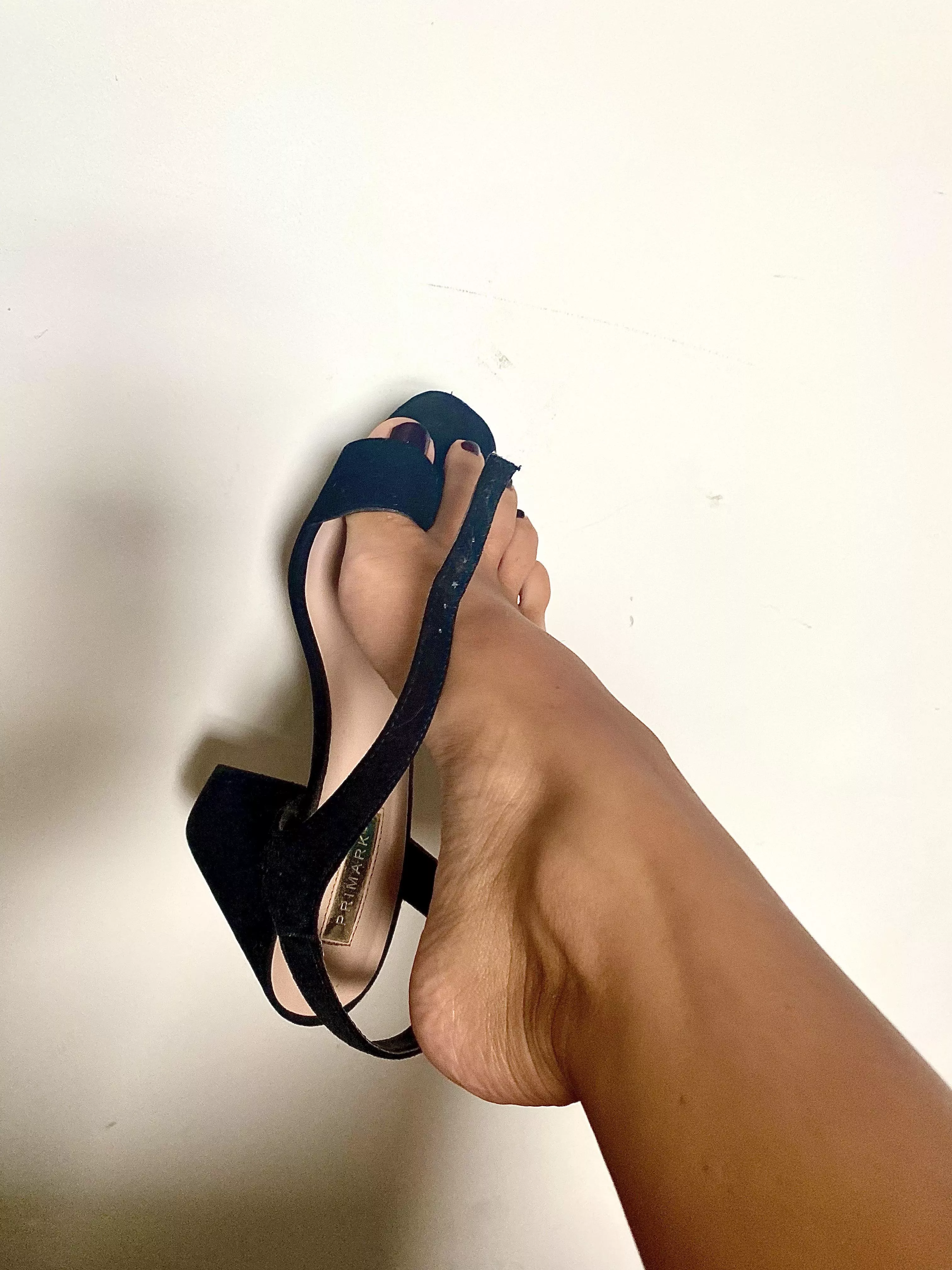 Who wants these feet? Who wants these feet?