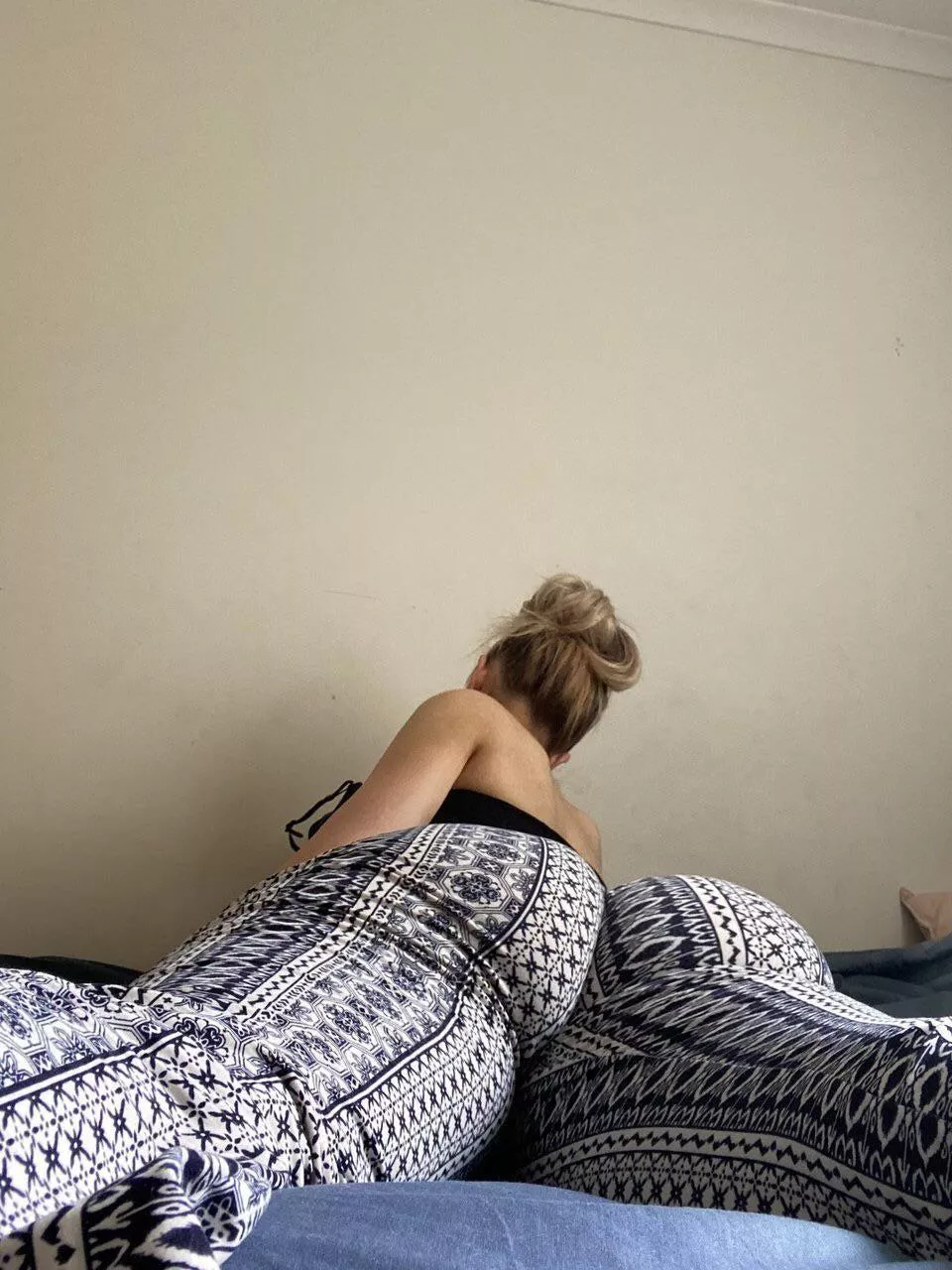 Who wants to ‘accidentally’ slide their dick in me? Who wants to ‘accidentally’ slide their dick in me?
