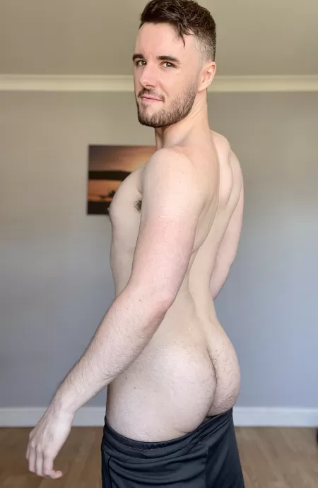 Who wants to breed my muscle ass? Who wants to breed my muscle ass?