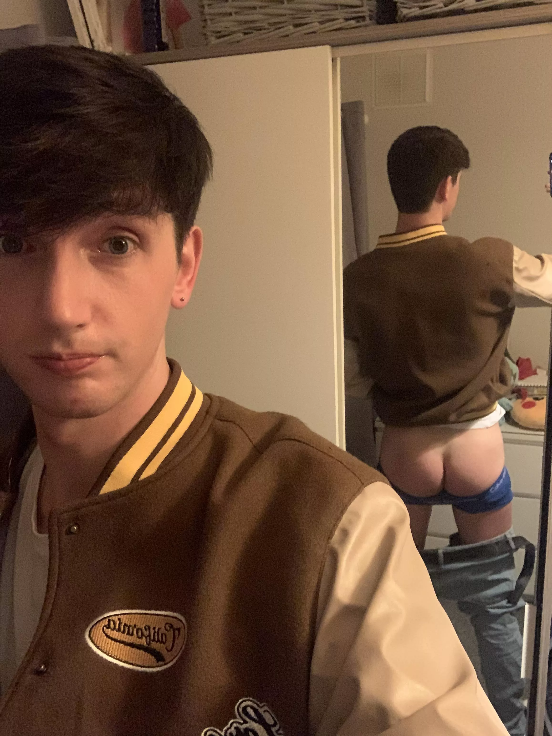 Who wants to bury their face in it? It’ll make this college kids 2022😈