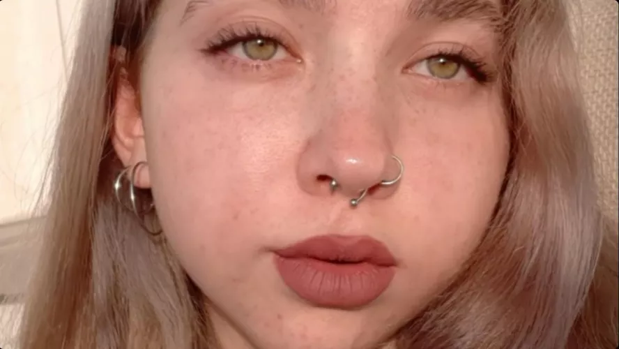 Who wants to cocktrib my classmate? ?Kik: Chris_8492