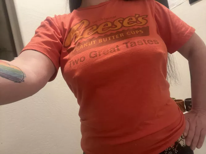 Who wants to come eat my Reeseβs pieces? π