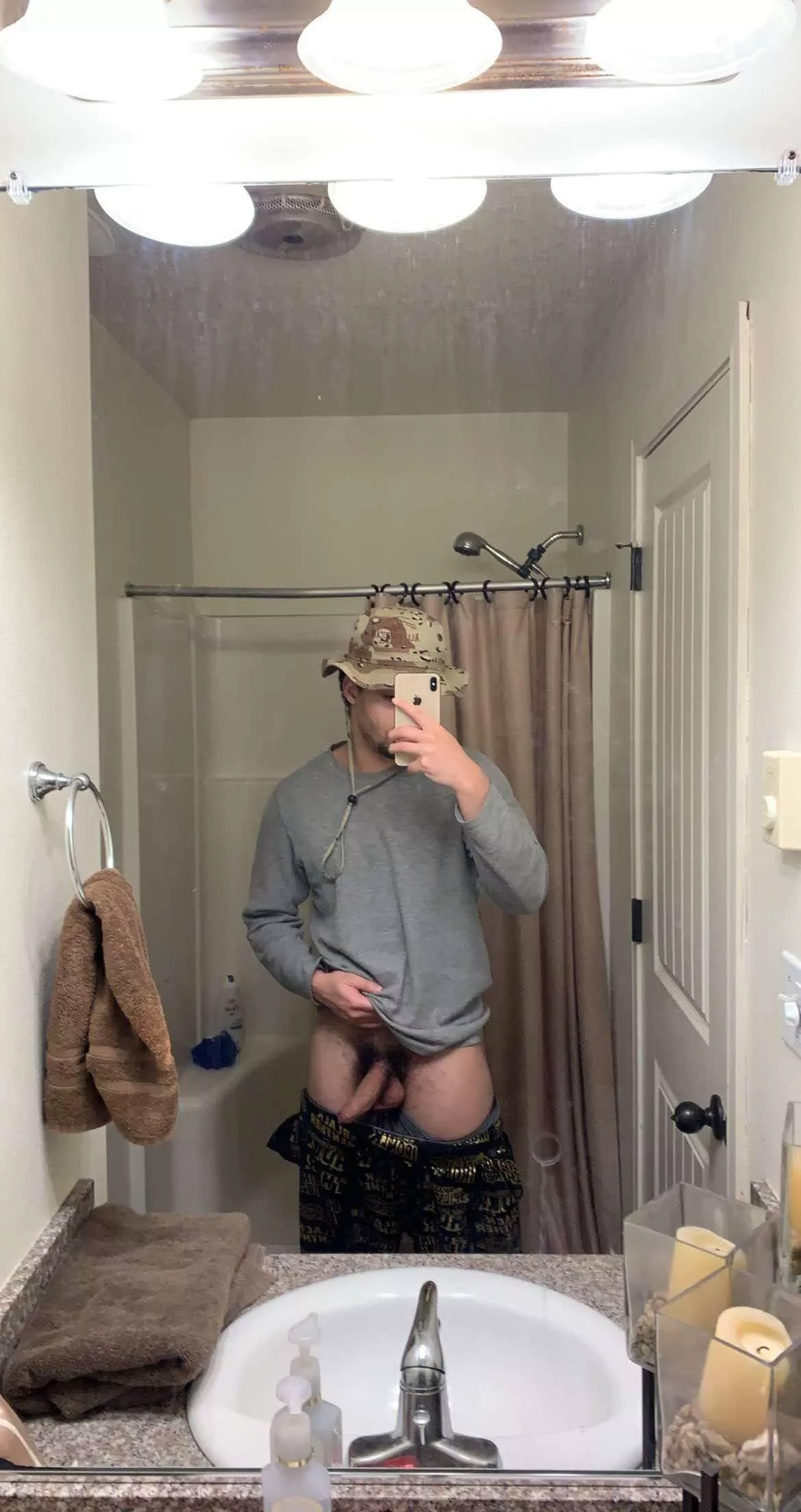 Who wants to cum fishing w me